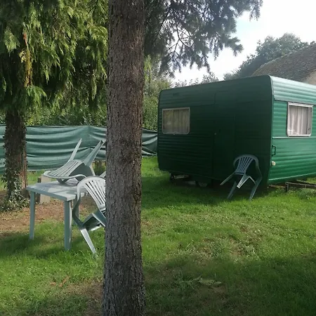 캠프장 Petite Caravane Deux Places